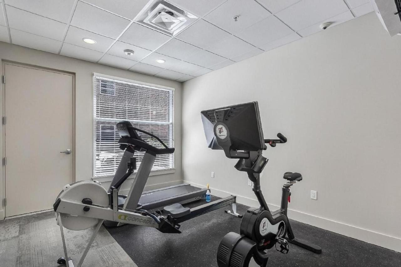Spacious 4-bed Steps From French Quarter Apartment New Orleans